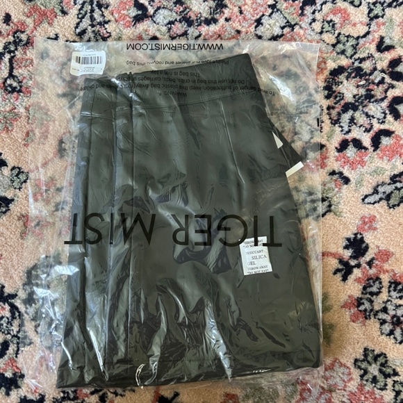 DAPHNIE PU SKORT - Picture 5 of 7